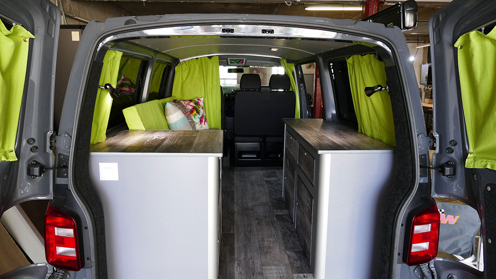 Van VW T6 L2H1 aménagé avec ensemble Bora-Bora